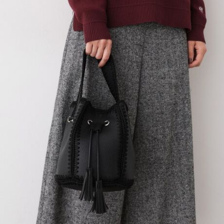 [^ԁFF5804041]yfUC|Cgz_炩ȃXEF[hfނƁAV{̂鍇v2ނœWJВobOBD{NtĝfUCBJWAliȃX^C܂ŕLB|莝łg₷TCYłBydlzE|PbgF~1Ɩ̊֌WɂAۂFČꍇ܂B܂Ap\REX}[gtHȂǂ̊ɂA኱iƉ摜̃J[قȂꍇ܂Bd:305g