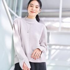 【洗える】センタータックラインハイネックニット