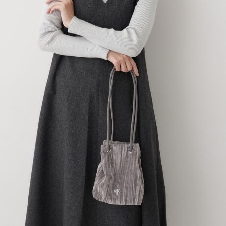 [^ԁFF5804061]yfUC|Cgzقǂ悢򊴂͂́AxAfނ̃obOłBBe[Ŵ_炩fފŎŋGߊvXByăRpNgȋВV_[̓JWAX^Cɂƍ킹₷ACełBtg̃ShJVvȃfUC̃ANZgɁByfރ|CgzpxɂČ̔ZWωA[݂̂\LȐñxAfށBydlzE|PbgF~1Ɩ̊֌WɂAۂFČꍇ܂B܂Ap\REX}[gtHȂǂ̊ɂA኱iƉ摜̃J[قȂꍇ܂Bd:130g