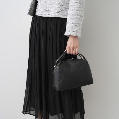 [^ԁFF5805001]yfUC|Cgziӂ郌U[̕AVvŐꂽV_[obOB炩EhtHƒ悢TCYŁAfC[ɂꂢ߃X^CɂȂރfUCłBnhƃV_[Xgbv2WAYdlŁAV[ɍ킹\BKvȉו܂p˔ÃR[fɏivX܂BydlzE|PbgF~1Ɩ̊֌WɂAۂFČꍇ܂B܂Ap\REX}[gtHȂǂ̊ɂA኱iƉ摜̃J[قȂꍇ܂Bd:305g(TvTCY)