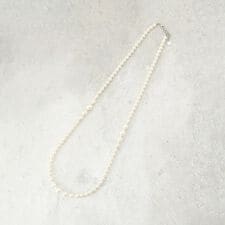 【入卒セレモニー】パール調ロングネックレス