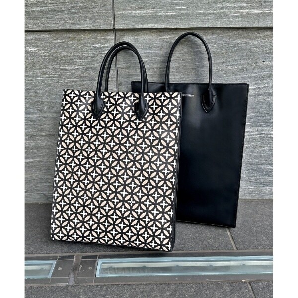 ドレスデリア　オーバーラップサークルスクエアトート　新品タグ付き オーバーラップサークル リサイクルレザートート（トートバッグ