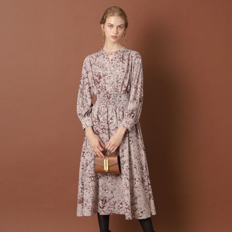 新品[グレースコンチネンタル 25AWフラワープリントフリルワンピース  