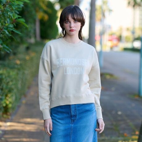 [^ԁF08512520]Ƃ̂gƑO㍷̂钅ŁApƍۂVGbgɂȂ郍SXEFbgB悢̃{[Ƒɐn܂oXŁApɔo悤dグĂ܂BBe[Ŵ郍ŚA25ss̃e[}ł郍h̃GÂ̖vgBŕ҂ݗāAFHfނ́ÃpCɒJɃR[~O{ĂAc݂ƔG̗ǂ̂łBOgV[gȂ̂ŃOXJ[g⃏ChpcƍDBl̃NV[ȃX^CyłACełBƖ̊֌WɂAۂFČꍇ܂B܂Ap\REX}[gtHȂǂ̊ɂA኱iƉ摜̃J[قȂꍇ܂B