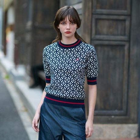 [^ԁF08512003]yNlC̃n[tX[ujbgJ[VɍēoIz2F̃I[o[bvT[NɐԂ̃CgR[J[̃n[t[ujbgoI2F̑x[XɁAԂ̃CuANZgɂȂĂ܂BщHȂ\ʂ̊炩ȃAJRbggpWJ[hjbgB̂̃CEɂc݊ƓKxȓȂA\tgŒ₷dオƂȂĂ܂BIWĩShJ|Cgɂ}eCXgȎdオB1ŒȂ̎ɂȂfUCŁAfjƍ킹JWAȃX^CO߂łBƖ̊֌WɂAۂFČꍇ܂B܂Ap\REX}[gtHȂǂ̊ɂA኱iƉ摜̃J[قȂꍇ܂B