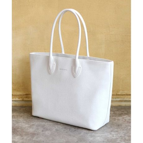 [^ԁF08601028]lC̉g[gVNHɃAbvf[gēoIĐvVN^U[ōČǎdオłBVN͏ڗɂƂbg܂BĐv́Avi̐YߒŖ{̂ĂĂ܂ْf̒[؂W߁Aӂł߂V[gɃ|E^R[eBO{čĂ܂B̂߁A{vɋ߂邱Ƃ\ƂV̑fނłBXɃR[eBOɂĝ@\Ă̂ŁAyJȂǂefނƂȂĂ܂B{v̐YHɔׁA̎gpʂ_Yfroʂ}邱ƂôɉAMdȓ̊v𖳑ʂȂgp邱Ƃ̂łGRȑfނƌ܂B500ml̃ybg{g܂肽ݎPȂǂۂƎ܂TCỸg[gobOBJ̓gbvɃ}OlbgtdlŒg̎oX[YɍsA@\˔Ă܂Bnɂ́Auh\长uI[o[bvT[NvvgґɎgpAobOJۂɂ̖fUCɂȂĂ܂Buhl[|CgŔVvȃfUCȂ̂ŁA̕ɂIXX郆jZbNXACełBydlzE|PbgF~3EA4TCY[Ɩ̊֌WɂAۂFČꍇ܂B܂Ap\REX}[gtHȂǂ̊ɂA኱iƉ摜̃J[قȂꍇ܂Bd:595g(TvTCY)