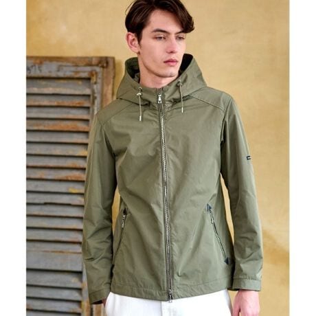 [^ԁF08652001]slC̃AE^[Abvf[gčēoIEw̑fރuhLIMONTA̝ngpWbvAbvp[JtLIMONTA EAST̝fށt@Xi[ExcellaiGNZjgpX^CAbvop^[݌vI[o[bvnŌȂƂɂS聜A[{fBȂǁAXɌ悤ɐ݌vꂽp^[CLOɂăX^CAbvʂ_܂BWXgtBbg̕ՓIȃfUCBsp肪ȂAԒĂ܂Bwɂ̓uhACRłuI[o[bvT[NṽvgnґɔzuBzF̃pCsO{ƂŁAȂƂɂANZgvXBAE^[EۂɂSĂ܂Bt@Xi[ɂ́AîPƊ̗ǂ𕹂nCO[ht@Xi[uGNZvgpBfށEt@Xi[ƑSăNX̂镨gpAꒅłBfLIMONTA EAST̃}bgŏî|GXenBnƎ኱̌`L\tg[fނł̂ŁAt[h̗オ藧オYłBE܂̂ŌyJȂǂɂΉ\Bߕ̏y@\fނłBLIMONTA^^^Ђ1893NɃC^ÃofBABbRbR쐼őnƂñ[J[łB1978NɃC^ÃOWA[uh̃obOLIMONTA̍xiCfނ̗pꂽƂɂ̖Lm邱ƂƂȂ܂B݂ł͐EIȃt@ubNuĥЂƂƂĒmĂ܂BLIMONTA EAST̓C^AŔ|ꂽmEnEƍZp͂̂܂܃AWAYŎuhłB蔲ꂽfނĂĂ܂BydlzE|PbgF~2 ~1Eꕔn聦Ɩ̊֌WɂAۂFČꍇ܂B܂Ad:515g(TvTCY)