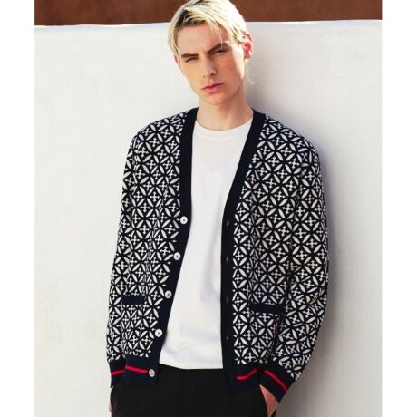 [^ԁF08612401]sI[o[bvT[NWJ[h̐VFoItfނ́AƑ@ے̂Rbg100BȖaѕ@ō101Ԃׂ̍gpA4{Q킹ĕ҂ނƂłӂƂC̗ǂ^b`̕ҒnƂȂĂ܂B܂AщH𗎂ƂHĂ܂̂ŁAVN̂悤Ȍ⊊炩𕹂Ă܂BOd˂悤ȃWIgbNȐ}ĂɁAhXeÃCjVgݍ킹IWiOtBbNłBVF̃lCr[x[X̔zF́ABe[Ŵ悤ȋCsvcȖ͂Ă܂B܂A␞̃u͒܂肷ȂVGbgɂACi[Ƃ̃oXvZVlbN̊Jɐ݌vƁAƍHvd˂fUCłBɂ́AuhCjV́uDvXeb`AIWieBꒅƂȂĂ܂BVc̏͂ATVcȂǂ̏ォłHDtĂɂẲx߂ɓKꖇłBydlzE|PbgF~2Ɩ̊֌WɂAۂFČꍇ܂B܂Ap\REX}[gtHȂǂ̊ɂA኱iƉ摜̃J[قȂꍇ܂B