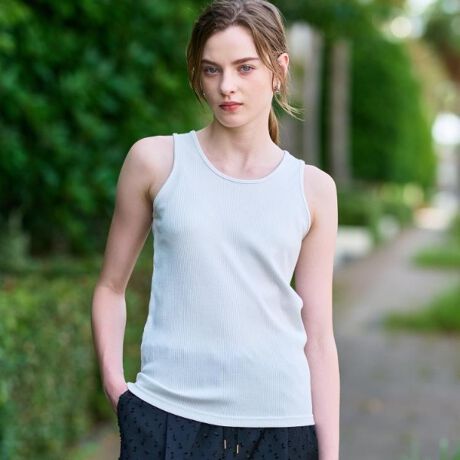 [^ԁF08513513]y@ׂȋPiȈۂ̃^NgbvoIzw̃VA[ȕAfUC|CgƂȂĂ^NgbvłB炬炵Ȃ@ׂȃ|CgBVc̉ɍ킹ĂЂ₩Ȃ߂ׁAĩR[fBl[giɂ܂Ƃ܂܂BLk蒅EKłB肪悢W[W[gpĂASn̗ǂ|CgBƖ̊֌WɂAۂFČꍇ܂B܂Ap\REX}[gtHȂǂ̊ɂA኱iƉ摜̃J[قȂꍇ܂B