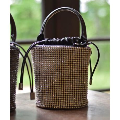 [^ԁF08501115]yrW[̋PŎW߂foPbgobOzX^COɉfKXrW[̋PhXAbvɂ҂ȏԂȃTCYgȂ݌vВdlR[fBl[gCɉ؂₮ArW[̂߂oPbgobOBRbgE[Ȃǃ}bgȎ̃EFAÕANZgAhXAbvɕ֗ȃACełBԂłȂX}[gtHƐ܂ݍz[́AL[Ȃǂ|PbgtŎp̂|CgBnhƋВvɂŏivXAɎɒɂȂȂ₷˔Ă܂BВdl̏㕔͉ו̏oX[YBВ̌߂邱ƂŁA邱ƂȂSĂg܂BlHṽXgbv́ARԂƂŒ\BV_[obOANX{fBobOƂĂĝŁAJNep[eB[ȂǗRɎgV[ɂ҂łBfޓxɔ߂JbgKX̃rW[B11tĂAώԂ̂ґȑfނłBȂ₩ȃU[͌yʂŁArW[̏dȂobO̎dオɂȂĂ܂Byӎzfނ̓AՌ⒅pɂAp[c͂\܂BƖ̊֌WɂAۂFČꍇ܂B܂Ap\REX}[gtHȂǂ̊ɂA኱iƉ摜̃J[قȂꍇ܂B