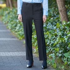 【CLASSY.12月号掲載】テーパードパンツ