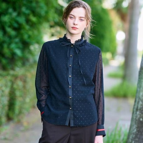 [^ԁF08584005]ytBhbgƃS[h{^؂₩ɉfAl̃tF~juEXzVA[fށ~tBhbg̏ifUCS[h{^肰ȂANZgɁND]̃V[Yyz@ׂȓ̂VA[fނɁAiȈۂ̃tBhbgltF~jȃuEXBؚȋ܃tfBe[ƁA܌ɓYS[h{^؂₩vXBfj킹ăJWA_EAXJ[g킹ŃtF~jɂ܂Ƃ߂̂߁B邾ŉ؂₮1BhXeAIWíuʊv̂ꖇƂȂĂ܂Byfށzy₩ȃVtHfނɁA򊴂̂tBhbg{A؂₩Əi˔nB܌̃S[h{^ANZgƂȂAiȑl̑oBVɂȂɂAƂGłBƖ̊֌WɂAۂFČꍇ܂B܂Ap\REX}[gtHȂǂ̊ɂA኱iƉ摜̃J[قȂꍇ܂B