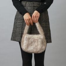 【CLASSY.12月号掲載】コンパクトフェイクファーバッグ