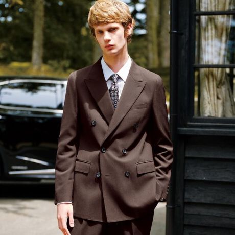 [^ԁF08644007]sŝ߃uEJ[AiiZe[[hWPbgtxcCgpiȑfފ߂Ȃł͂̐[݂uEJ[_uuXgŃNVJꂽہCȂhbvŐ܂tBbgtAVGbgƎ݌v̌ŉKȃtBbgHD邾ŃX^CO܂ꒅIIt킸􂷂iȘȂ܂NVJȃ_uuXgɁAIȂƂAC̔ZBɂ́u_[cvƁuvgݍ킹Ǝ݌v̗pAe[[ḧӏKȒSn܂Bcnɂ͌yʑfނgpAhbV[ɂȂ肷Ȃy₩ȎdオɁBJWAV[ɂΉłėpĂ܂BɁAO킹̐[⃉ẙpxȂǍוɂ܂łAiŐꂽۂĂ܂Bp^[CLOEGXgɂ₩ɃVFCvA֌ĎRɍLtBbgtÃVGbgBNVJȕ͋CۂȂA_Ȕo܂BobNX^CA̓IȌ̐݌vɂČڂ̒[Ɠ₷𗼗Bl̑̌^ɎRɓގdĂłBfސ߃E[~[̍xcCfނgpBoɃTCXpp邱ƂŖщH}AȂ߂炩ȕ\ʊB܎ɂ͍a킹AȂ₩ƓKxȃn𗼗Ă܂B̓IȃVGbgۂAtH[}Ɠĝ₷˔fނłBZbgAbvΉ̓fނ̃pcWJĂ܂BiԁF086|74407Ɩ̊֌WɂAۂFČꍇ܂B܂Ap\REX}[gtHȂǂ̊ɂA኱iƉ摜̃J[قȂꍇ܂B