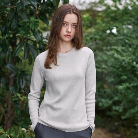 [^ԁF08514006]yCi[ɂꖇɂIJWAɒl̃jbgzRbgɃJV~uhԊ􂷂lC̑fށgbvJ[Ƀgݍ킹@ׂȃJ[WJRpNgłȂAĝ̃CEȂX[Xҁ葾߂̋܂ɃLCɉ悤ɐ݌vꂽN[lbNJWAŒ₷fUCBăJWAȃfBe[gݍ킹邱ƂŁAGKgADRESSTERIORȂł͂̃jbgɎdグĂ܂B RpNgȃTCYŃWPbgWAL~s[X̃Ci[ɃXbLƒp܂B Chpc{[̂XJ[gɍ킹̂XXB񂵂₷X^CȎNxグĂACełBfޑ@ے̒ȂɃJV~uhĖaтɃv[eBOBX[X҂œKxȓoA炩ȃ^b`ɎdグĂ܂BȂƃJV~̉gbvJ[Ƀgݍ킹A@ׂȃjAXJ[ɎdグĂ܂BRbgx[X̃NA[ȕ\ʊŏHtɂĒԒp܂BƖ̊֌WɂAۂFČꍇ܂B܂Ap\REX}[gtHȂǂ̊ɂA኱iƉ摜̃J[قȂꍇ܂B