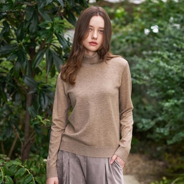 CLASSY.12月号otonaMUSE11月号掲載】ウールブレンド天竺タートルニット