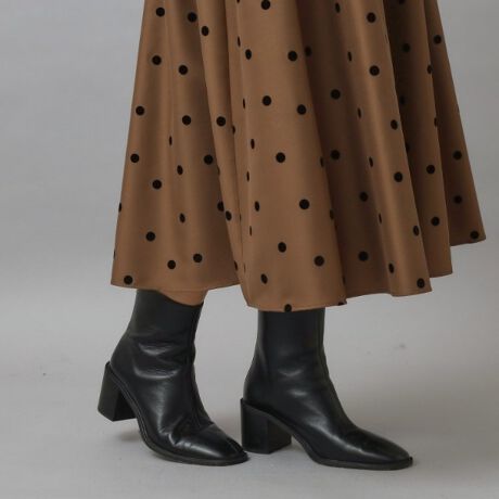 [^ԁF08504001]yJWAɂLC߂ɂIfC[ɗV[gu[czJWAɂLC߂ɂ킹VvȃfUCC|[gV[Yv킹X^CbVȃJbeBO{vȂł͂̉Ɛ[݂̂\́JWAɂLC߂ɂLX^COɍ킹悤fUCV[gu[cB\tgXNGAhgDƌ݂}AƂJbeBOŃX^CbVɎdグĂ܂BC|[gV[Ŷ悤ȂƂVGbgƁA̐Sn悳̗ǋoX̗ǂdオB}VvȃfUCɖؖڒ̃`L[q[ƃ^̃Wbvgݍ킹AJWAȕ\ɎdグĂ܂B킹₷ubNic^019jƁAG̃X^COɌȂԖ̂_[NuEic^043j2FWJłBfދvgpA₩ȕ\ʊƒ芴X[XvgpBނقǂɑɓ݁A[݂̂\ƖoĂ͖̂{vȂł́BO̗ȂVvȃfUCŁAĂꑫɎdグĂ܂BƖ̊֌WɂAۂFČꍇ܂B܂Ap\REX}[gtHȂǂ̊ɂA኱iƉ摜̃J[قȂꍇ܂B