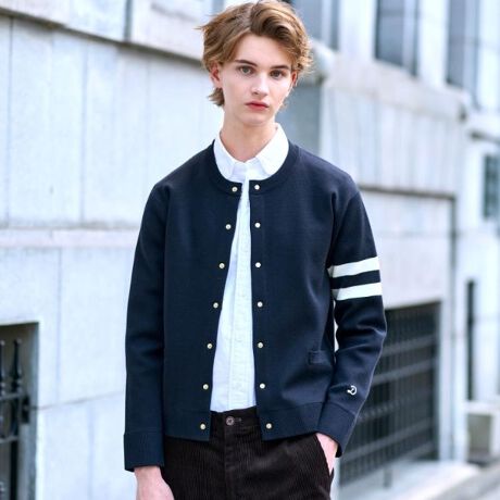 [^ԁF08614007]sA[CfIAE^[głXibvJ[fBKjbgtǂȃX^Cɂ킹₷fUCƂnŃWPbgɂ􁜃J[fBKł͒iŐꂽdオ聜E[~ANŕۉƌy₩𗼗X[X҂݂̗pAӂƂ̃jbgɎdグĂ܂Bڂl܂Ă邽߃n^ꂵɂAAE^[oŒp\Bɂ͔zF̃A[C{AgbhX|[ceCXg̃ANZgvX܂BAE^[ƂĂACi[ƂĂgnCubhȃfUCŁAG߂ɂ̓R[g̉ɒ~hAE^[ƂĂ߂łBfރJV~̂悤ȎGmE[gpBׂ₩ȌƏ_炩ȕŁAȂ߂炩łƂƂG肪łBAN邱ƂŌyʉAԂ̒płɂdグĂ܂BƖ̊֌WɂAۂFČꍇ܂B܂Ap\REX}[gtHȂǂ̊ɂA኱iƉ摜̃J[قȂꍇ܂B