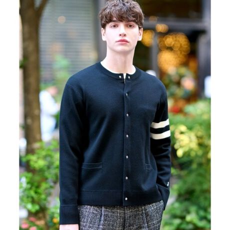 [^ԁF08614007]sA[CfIAE^[głXibvJ[fBKjbgtǂȃX^Cɂ킹₷fUCƂnŃWPbgɂ􁜃J[fBKł͒iŐꂽdオ聜E[~ANŕۉƌy₩𗼗X[X҂݂̗pAӂƂ̃jbgɎdグĂ܂Bڂl܂Ă邽߃n^ꂵɂAAE^[oŒp\Bɂ͔zF̃A[C{AgbhX|[ceCXg̃ANZgvX܂BAE^[ƂĂACi[ƂĂgnCubhȃfUCŁAG߂ɂ̓R[g̉ɒ~hAE^[ƂĂ߂łBfރJV~̂悤ȎGmE[gpBׂ₩ȌƏ_炩ȕŁAȂ߂炩łƂƂG肪łBAN邱ƂŌyʉAԂ̒płɂdグĂ܂BƖ̊֌WɂAۂFČꍇ܂B܂Ap\REX}[gtHȂǂ̊ɂA኱iƉ摜̃J[قȂꍇ܂B