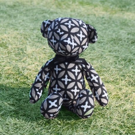 [^ԁF08601079]sI[o[bvT[NSʂɂiȂʂ݁tOd˂悤ȃWIgbN͗lɁAhXeÃCjVgݍ킹uI[o[bvT[NvŜɃfUCBƃn̂fނgpAʂ݂łȂꂽۂɎdグĂ܂Bɂ͏d肪Ă邽߈芴ACeAƂĂ₷dlB؂ȕւ̑蕨ɂ҂̃ACełBƖ̊֌WɂAۂFČꍇ܂B܂Ap\REX}[gtHȂǂ̊ɂA኱iƉ摜̃J[قȂꍇ܂B