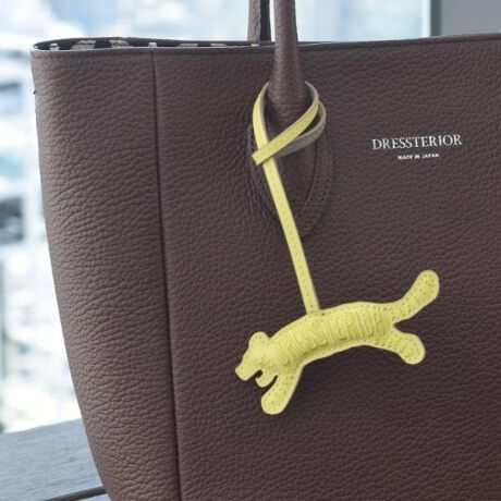 [^ԁF08501112]szFg360xӎAhXeA̐lCLN^[A^CK[BAG`[tlBAGɂĂâȂAU[fނ̃`[U[F̎hJŐF}Ă̂BAG̐Fɍ킹₷ʂ͔̃SzFU[ŗʂdlɁhXeA̐lC̃LN^[A^CK\`[tɂBAG`[BU[̏i\ŁAl̏BAGɂĂâȂ`[ɎdグĂ܂B^CK[̎Ȗ͗lƃhXeAS̉hJ́AăU[ƓFɂ鎖ŁABAG̐FI΂悤zBł邾kɃAEgCEŁA^CK[炵𑹂ȂȂ\܂BfޏiȔF̗ǂX[X̋vgpBĉ݂dĂƋ̖ALLU[Ŏdグ鎖ŁAobOɏɂ悤ɔzĂ܂B܂AɋlߕĂӂƎdグ鎖ŁÅoA炵ۗ悤ɎdグĂ܂BƖ̊֌WɂAۂFČꍇ܂B܂Ap\REX}[gtHȂǂ̊ɂA኱iƉ摜̃J[قȂꍇ܂B