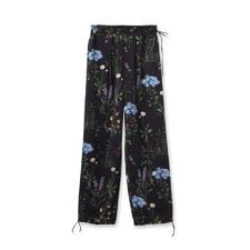 TICCA（ティッカ）ボタニカルプリントパンツ