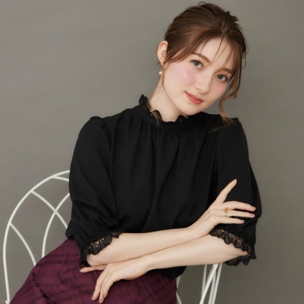 華やか・大人可愛い・5分袖】エンブロレース前後2WAYブラウス