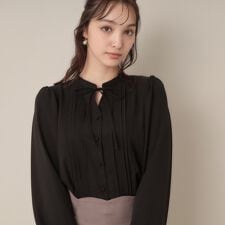 ピンタックレースブラウス