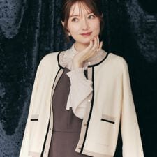 クチュールブローチ(Couture Brooch)の【高見え・通勤・大人可愛い】配色総針スカラカーディガン