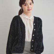 クチュールブローチ(Couture Brooch)の【大人可愛い／きれいめ】前後2WAYフェザーカーディトップス