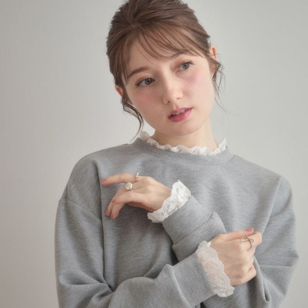 美品✨CHANEL ブローチ　Tシャツ　カットソー　ブローチ付き 美品✨CHANEL ブローチ Tシャツ カットソー ブローチ付き