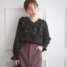 クチュールブローチ(Couture Brooch)の【大人可愛い・通勤】ラッフルフリルブラウス