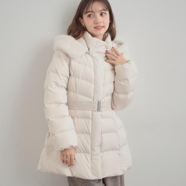 新品 クチュールブローチ 愛されダウン 40L アイボリー ペプラムダウンコート Couture Brooch ダウンコート ダウンジャケット 「冬の名品」愛