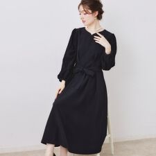 【ハレの日・通勤】レース袖タックフレアワンピース