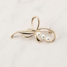 リボンモチーフブローチ