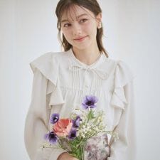 【洗える・リボン取り外し可】フリルジョーゼットブラウス