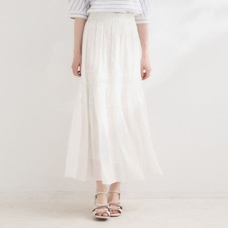 white ボトムス