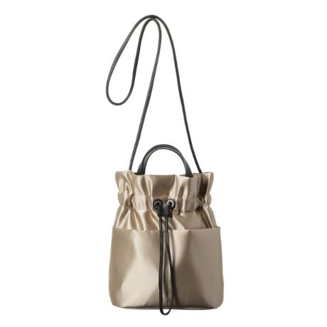 [^ԁF70921127]lCLUINIiC[jjV[Yh[v̔TenŎdĂ܂ByfUCzԂ̑fނƂ͈قȂAh[v̂TeŏiɎdグ܂BIŃ~j}ȃJbgɃMU[̊ۂ݂|CgBiȃ|GXefނɃ|CgŃU[gݍ킹AJWA߂ȂȃobOłBV_[Xgbv͌іڂς鎖Œ̒\ŁAobO̒ɂ܂΃nhobOɂȂ2waydlBybg{gⒷzۂeʂȂARpNgȌڂɍ܂ByAi̔炿Ƃo|܂ŋCyɎĂقAȂߗsł􂵂܂B|PbgFO~2 ~3yfށzKxȃnƓAȂ߂炩ȎG̏iȌ򊴂̃hXTei|GXej̑fނłBTen̓J[ɂfނقȂ܂BƖ̊֌WɂAۂFČꍇ܂B܂Ap\REX}[gtHȂǂ̊ɂA኱iƉ摜̃J[قȂꍇ܂Bd:200g(TvTCY)