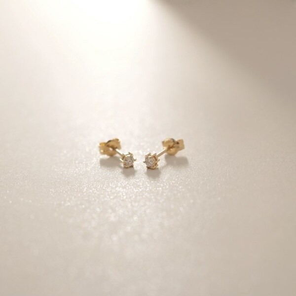 K18ダイヤモンド 6本爪 スタッドピアス | ココシュニック(COCOSHNIK