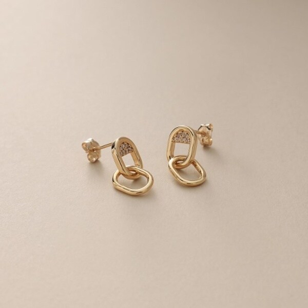 COCOSHNIK スウィングフレームスタッドピアス K10ダイヤモンド スウィングフレーム スタッドピアス（ピアス