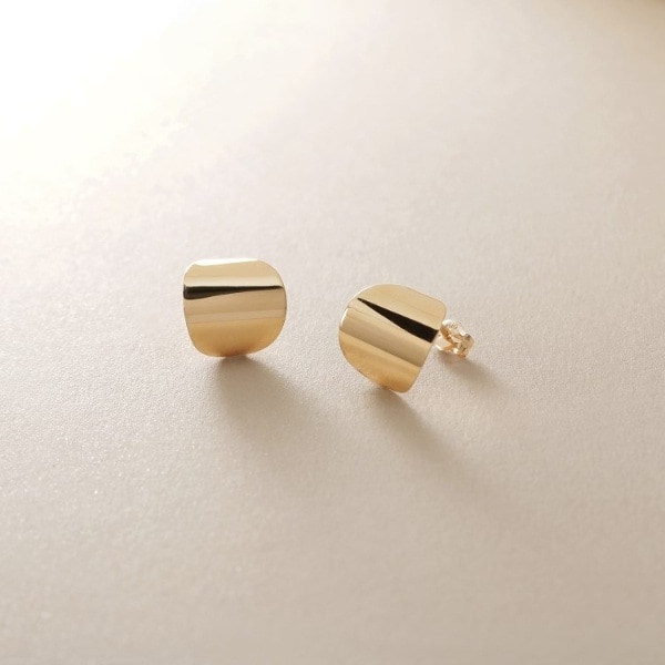COCOSHNIK　ココシュニック　ダイヤモンド　キヘイ　スタッドピアス COCOSHNIK ココシュニック ダイヤモンド キヘイ スタッドピアス