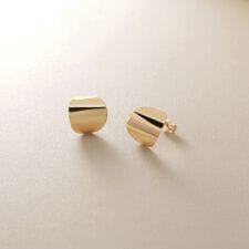 K10ラウンドプレート スタッドピアス