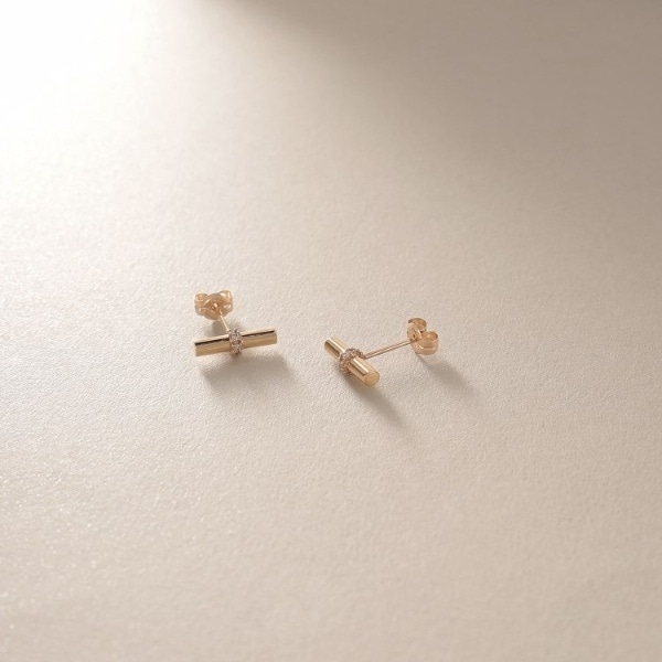 ココシュニック⭐︎一粒ダイヤピアス K18ダイヤモンド爪留め ピアス（小）（ピアス） | COCOSHNIK
