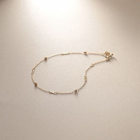 [^ԁF40541302]tbgLwC̃R}ƃr[Y݂ɔzuꂽfUC`F[uXbgB̉ŕω߂́ANɈグAꂽۂ^܂Big͂Ap[eB[Ȃǉ؂₩ȃV[łgp܂B17cm̂ƂȂ܂BfUC̃lbNXi405|36767jAV[ỸuXbgi405|41301jAlbNXi405|36766j܂BYɂAdl␡@Ɍ̍܂B\߂BƖ̊֌WɂAۂFČꍇ܂B܂Ap\REX}[gtHȂǂ̊ɂA኱iƉ摜̃J[قȂꍇ܂BwȉCɂ RRVjbN̏i̓WG[ׁ̈Aʏ̂Z^[ł̏C̑Ήł܂B iƕiؖQA߂̒cXւB CeɂĂ͗L̏ꍇ₨󂯂łȂꍇ܂B VbvXgEA͂萔łARRVjbN̂舵VbvłmF肢v܂B