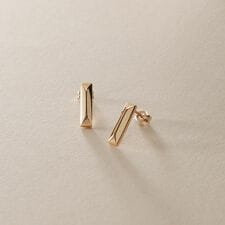 K10中空レクタングルピラミッド スタッドピアス