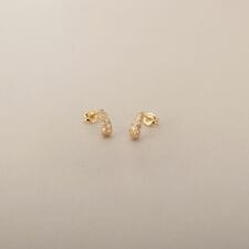 K18ダイヤモンド ペアシェイプカーブライン スタッドピアス