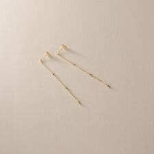 K10スクエアビーズチェーン スタッドピアス