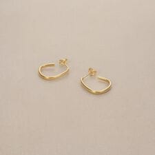 K10中空トラペーズフープ スタッドピアス小