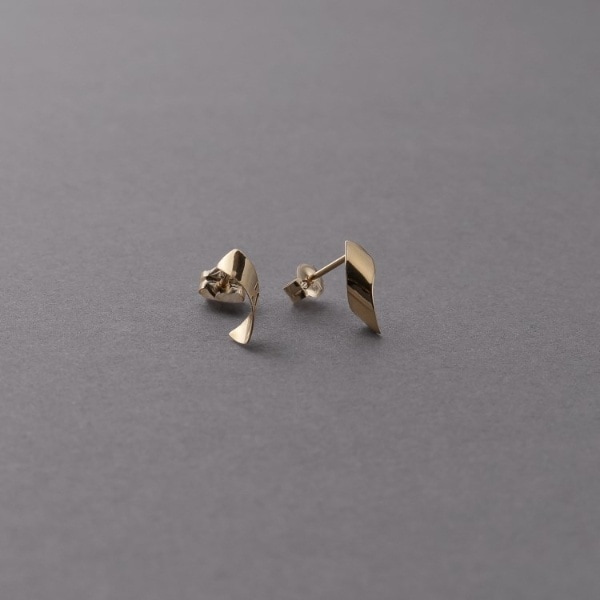 ココシュニック　K10 ツイストプレートピアス 両耳用 K10ツイストプレートピアス | ココシュニック オンキッチュ(COCOHNIK