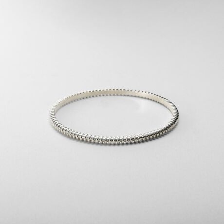 [^ԁF76751264]݊̂Kh[fUC̃oOBƂdʊƗ̊ŁA茳ɑ݊vX܂B₩ȋPAꂽۂoBVvȃR[fBl[gɂ͂ÃoOuXbgƂ̏d˕tɂ߂̃ACełBfUC̃S[hi767|51263j܂B̏i͕ϐFɂĂuNAR[eBOv\ʂɎ{Ă܂BYɂAdl␡@Ɍ̍܂B\߂BƖ̊֌WɂAۂFČꍇ܂B܂Ap\REX}[gtHȂǂ̊ɂA኱iƉ摜̃J[قȂꍇ܂BwȉCɂ RRVjbN̏i̓WG[ׁ̈Aʏ̂Z^[ł̏C̑Ήł܂B iƕiؖQA߂̒cXւB CeɂĂ͗L̏ꍇ₨󂯂łȂꍇ܂B VbvXgEA͂萔łARRVjbN̂舵VbvłmF肢v܂B